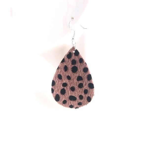Cheetah print earrings  - Picture 1 of 3